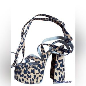 Chunky lace up heels in cheetah